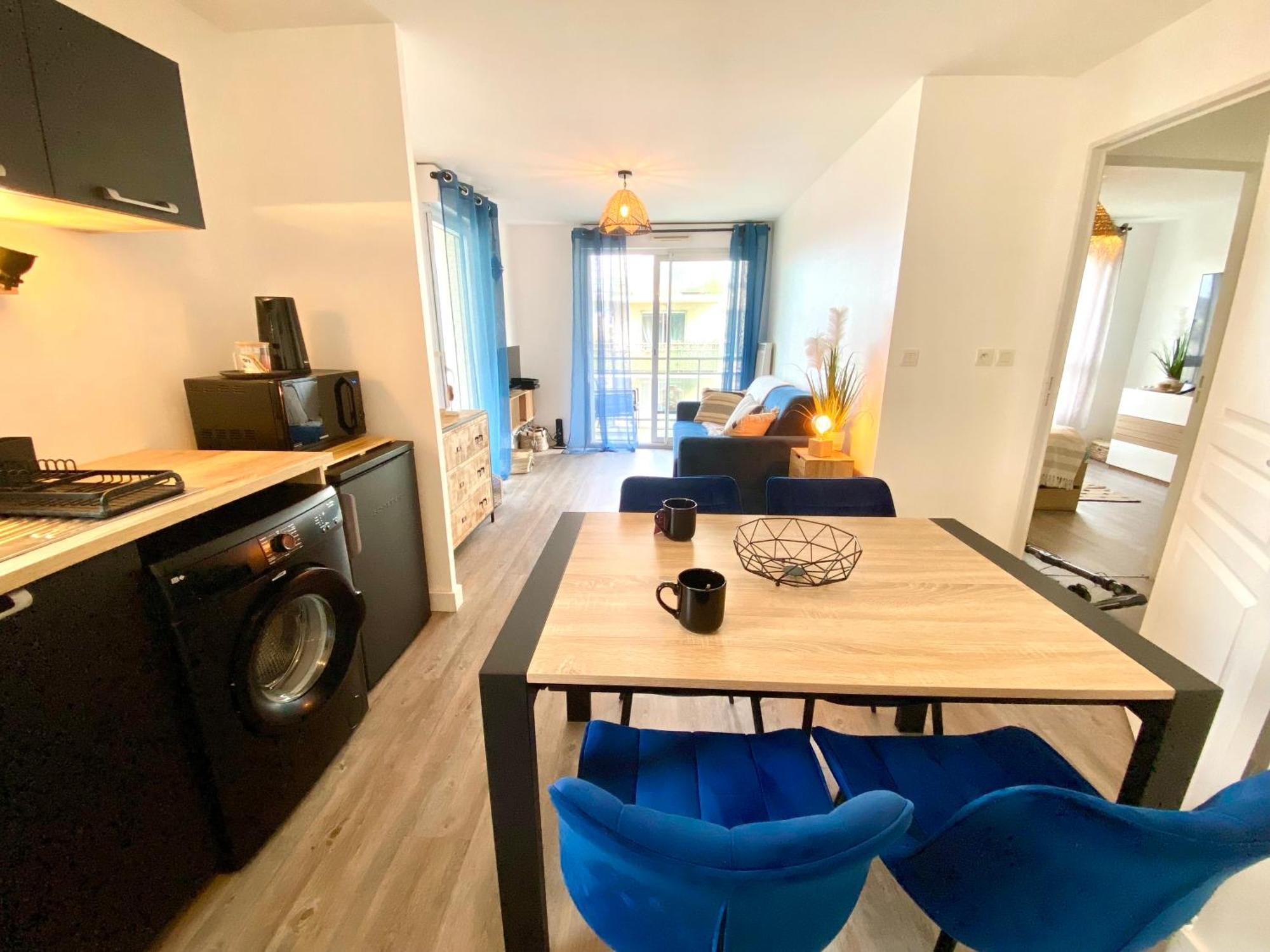 Appartement, Confort, Parking, Terrasse Динан Екстериор снимка
