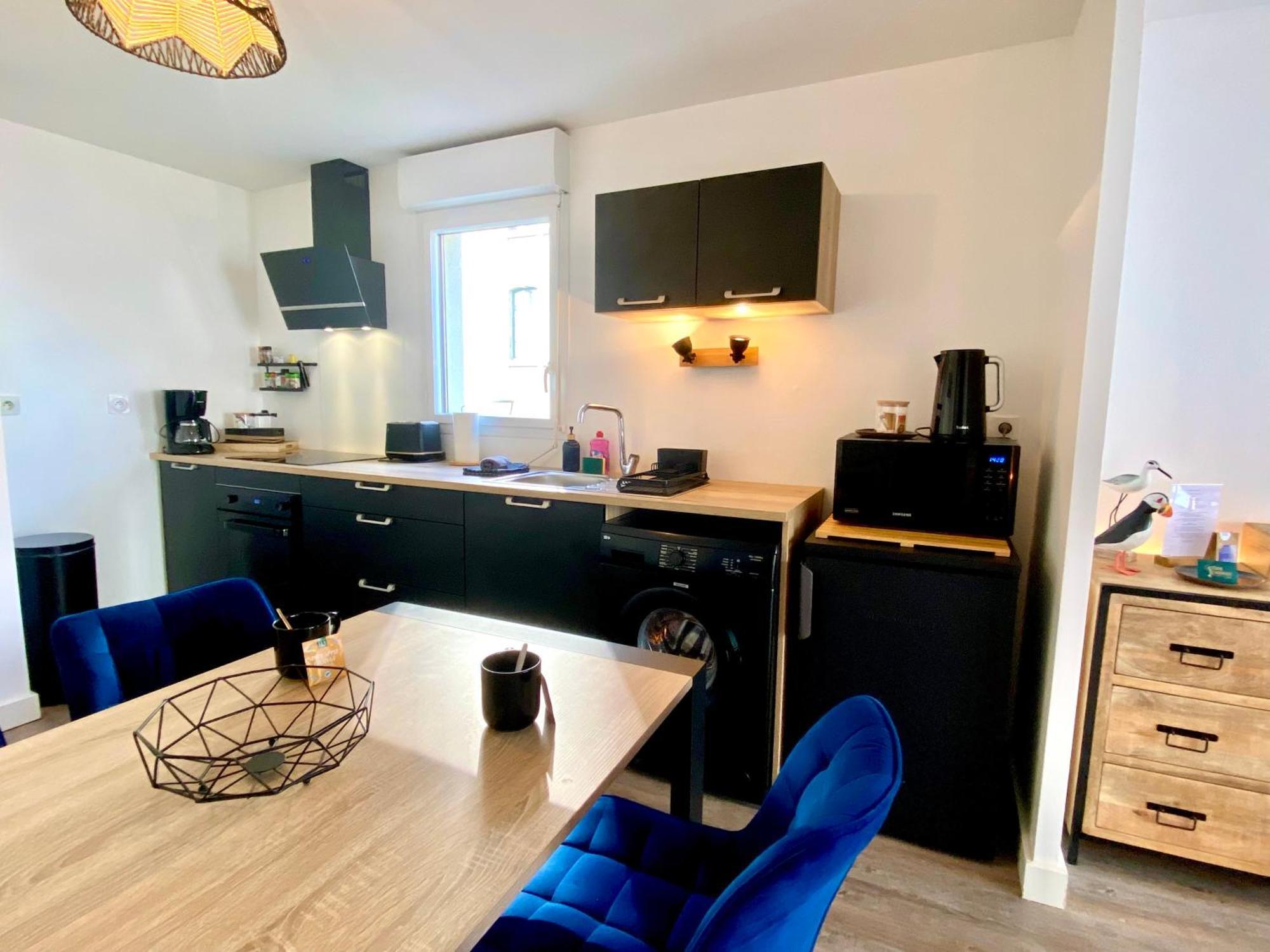 Appartement, Confort, Parking, Terrasse Динан Екстериор снимка